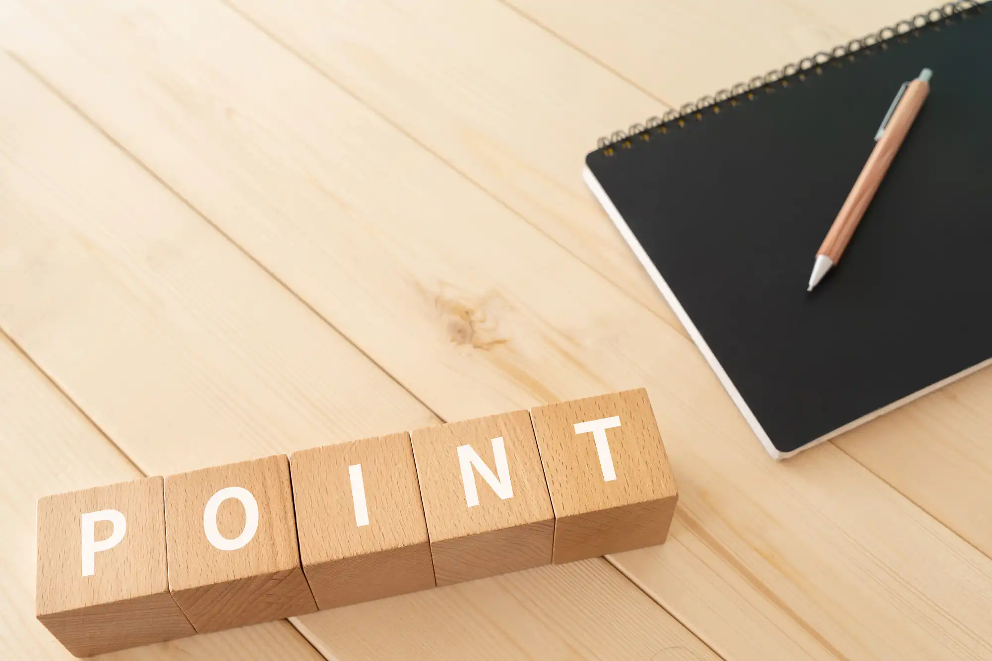 POINTと書かれた積み木
